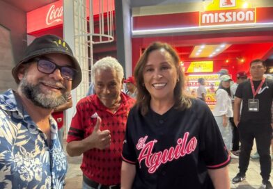 La Gobernadora Rocío Nahle con representantes de medios entre estos Vocesver. com/noticias
