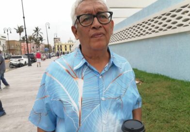 LA INFORMALIDAD DE NUEVA CUENTA ACAPARA EL MALECÓN DE VERACRUZ:ANGEL HERNANDEZ.