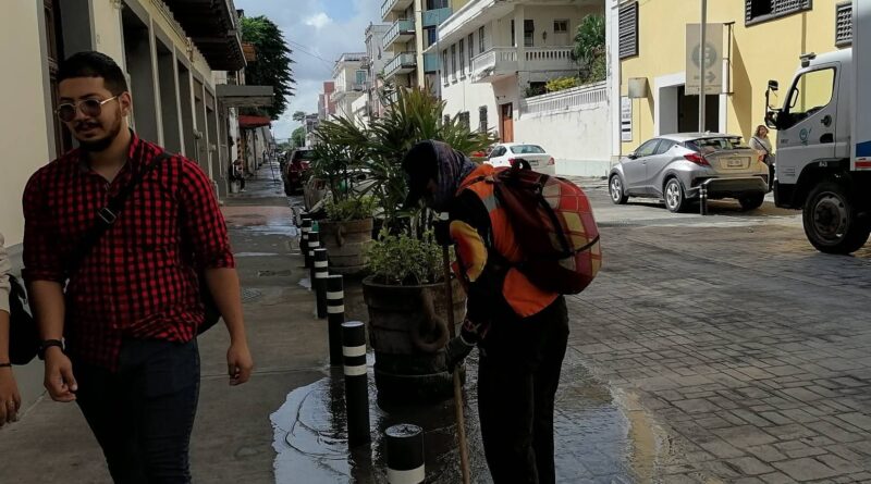 Barren calles  encharcadas  del Puerto Jarocho.