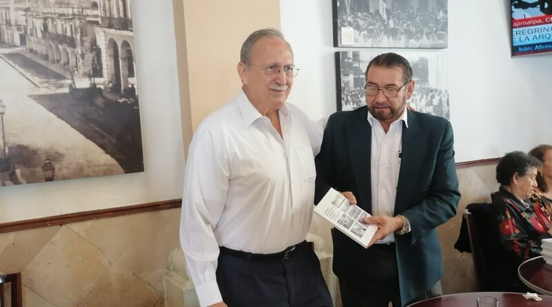 TELLO ALLENDE PRESENTE EN PRESENTACION DEL LIBRO BREVIARIO Y ANÉCDOTAS DE LAS  CARCELES DE VERACRUZ.