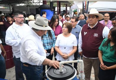 Acerca Ayuntamiento de Veracruz insumos y oportunidades a productores agropecuarios. Acerca Ayuntamiento de Veracruz insumos y oportunidades a productores agropecuarios.