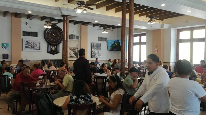 Se desbordó el turismo en Veracruz por puente de la Expropiación Petrolera. 