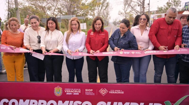 Cumple Rocío Nahle compromiso de campaña y brinda certeza social a la región del Sotavento. Cumple Rocío Nahle compromiso de campaña y brinda certeza social a la región del Sotavento.