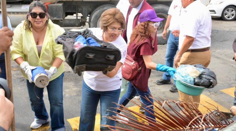 Intenso Domingo de Descacharrización en cinco colonias de la ciudad de Veracruz.