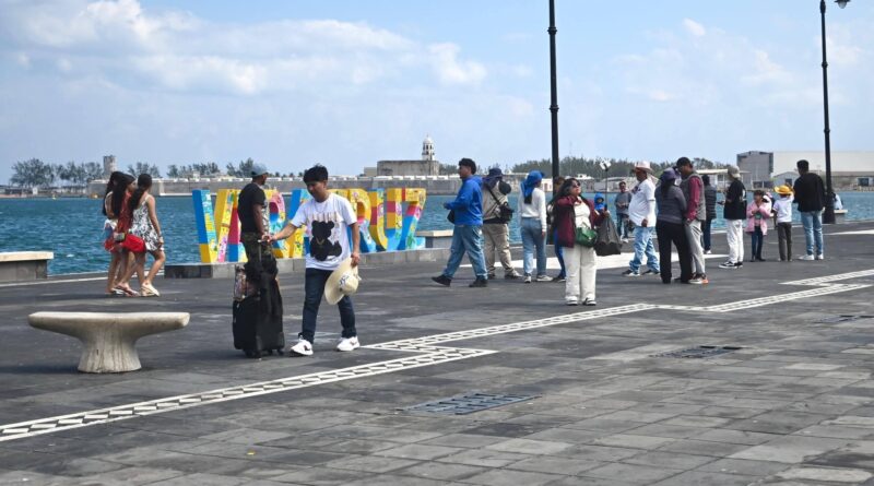 Frente Frío 42 favorece el potencial de lluvias y ambiente fresco en la ciudad de Veracruz.