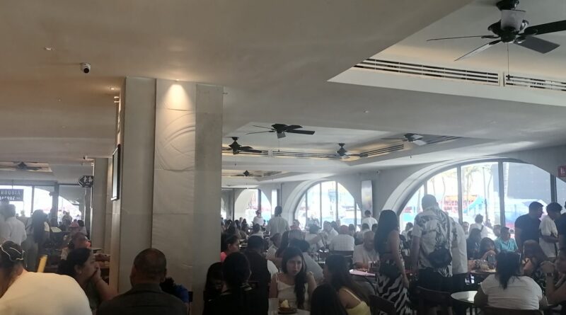 Repuntó el turismo en Café Parroquia del Malecón de Veracruz. 