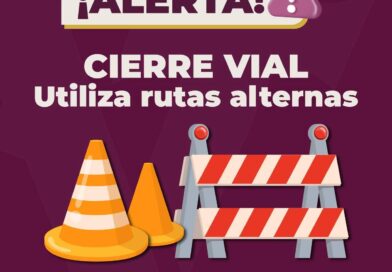 Cierran vialidades por retiro de poste de luz en Las Antillas.