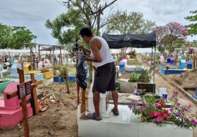 Ciudadanía y gobierno suman esfuerzos en jornada de limpieza del Panteón Municipal de Veracruz.