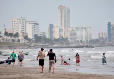 Con playas limpias, Veracruz espera alta afluencia turística este fin de semana.