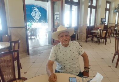 ESTE SABADO PRESENTAN EL LIBRO SECRETOS DE UNA TARIMA EN XALAPA:ROSARIO GUTIERREZ.