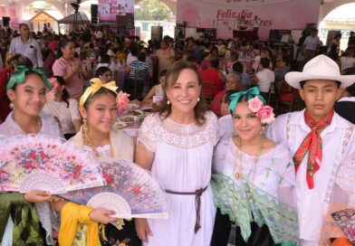 Ser madre es una entrega para toda la vida: Rocío Nahle.