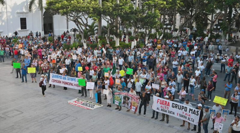 En Cabildo Abierto, miles exigieron la salida de Grupo MAS.