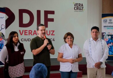 Acerca DIF municipal de Veracruz servicios odontológicos gratuitos a la ciudadanía.