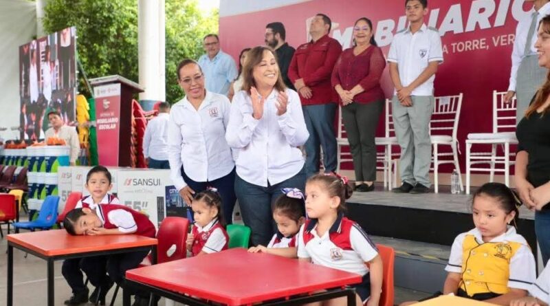 Ninguna escuela quedará fuera del programa de mobiliario: Rocío Nahle García.