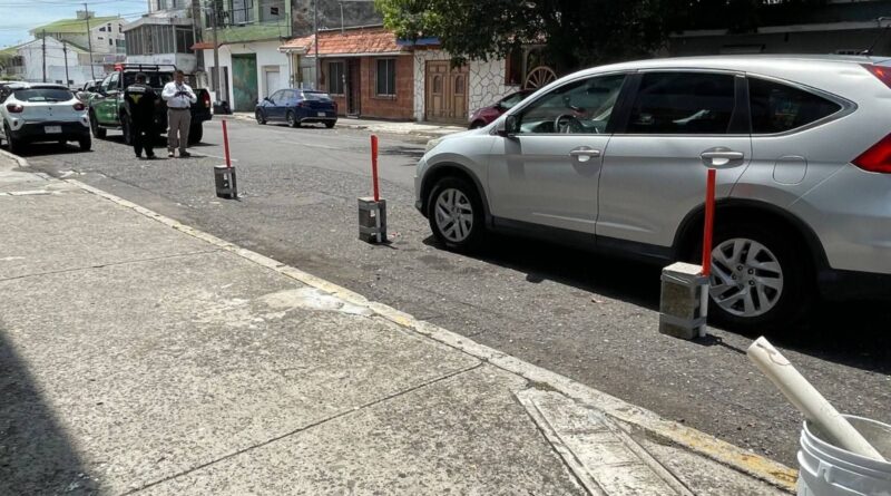 *Tránsito Municipal de Veracruz libera calles de apartados ilegales*