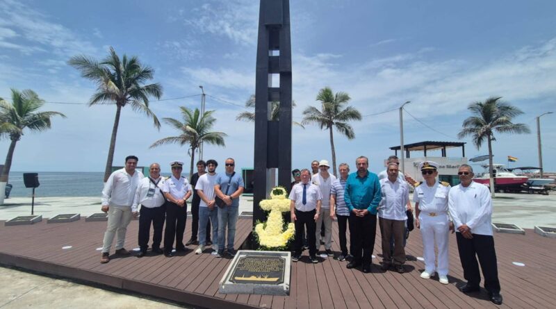 Con misa y entrega de reconocimientos  festejan el Día Internacional de la Gente de Mar en Veracruz.