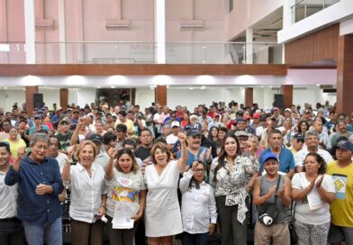 Refrenda Rosa María compromiso con el desarrollo del sector pesquero y acuícola.