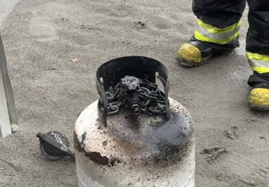Atiende Protección Civil municipal de Veracruz incendio en comercio ambulante.