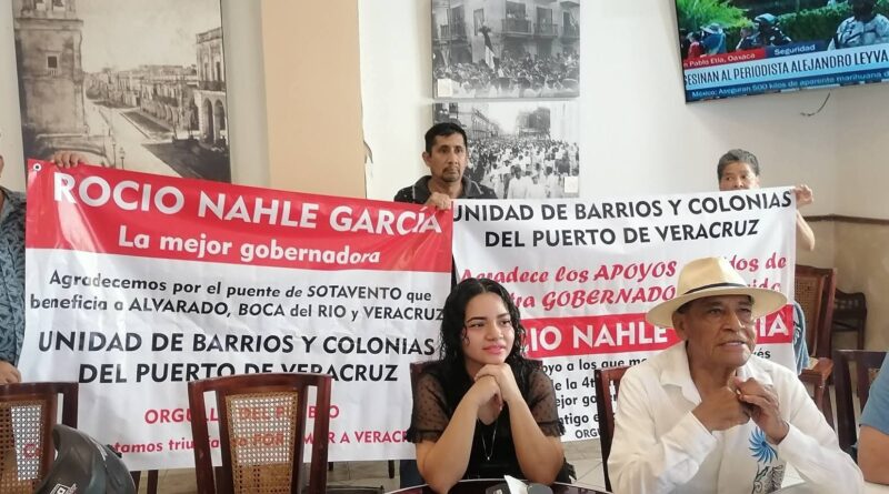 Unidad de Barrios y Colonias del Puerto de Veracruz reconocen el trabajo de la Gobernadora Rocío Nahle García. 