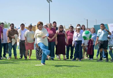 Inaugura Rosa María cancha de futbol 7 del programa Mundial Social 2026.