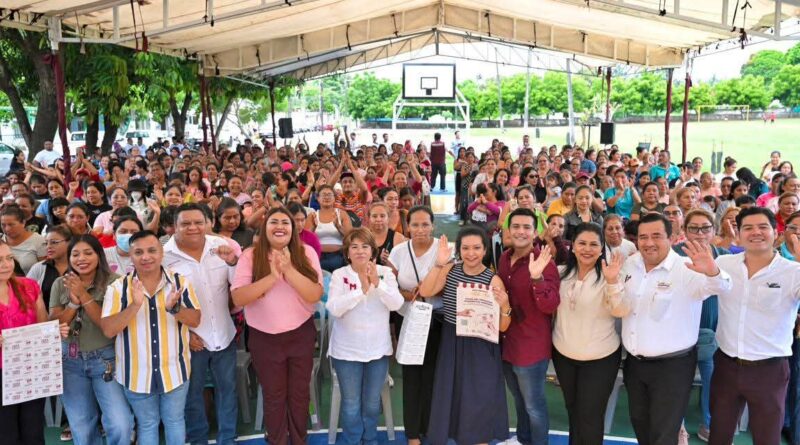 Veracruz hace historia con JEFMUN, el primer programa municipal de vales alimentarios.