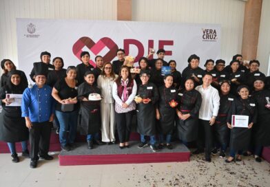 *Capacita DIF municipal de Veracruz a más de tres mil ciudadanos para el autoempleo*