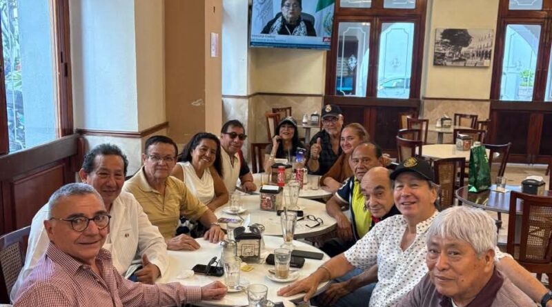 MRD festeja cumpleaños de Gerardo Guerrero Morales.