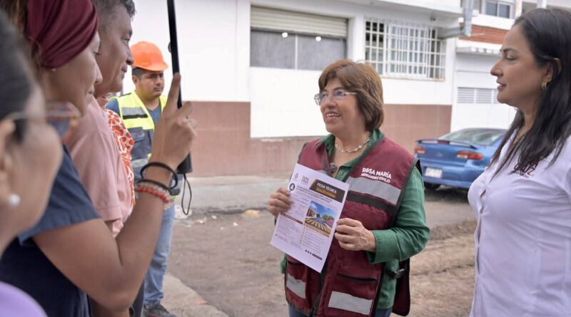 *Atiende Rosa María añeja demanda ciudadana con rehabilitación vial en Camino Real*