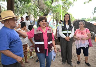 *Atiende Rosa María rezago de más de 40 años con obras de drenaje y pavimentación en colonia Dos Caminos*