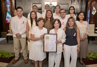 *Reconoce Ayuntamiento de Veracruz a la actriz María Rojo como Visitante Distinguida*